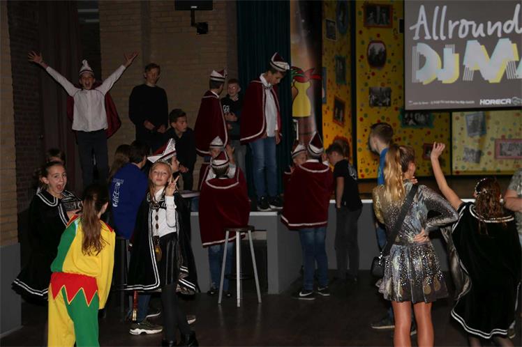 2019-11-30 Karaoke-bal